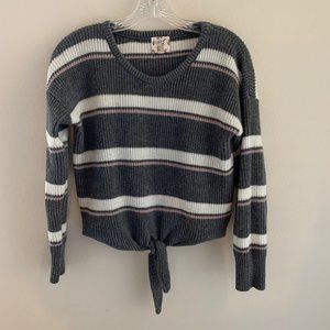 Hippie Rose Crop Tie Bottom Gray/Pink Sweater